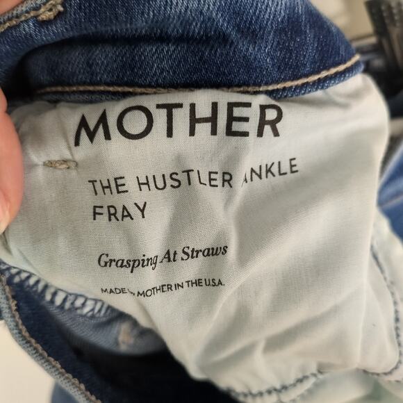 MOTHER Classic Blue Cropped Jeans - Picture 5 of 7